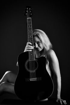 Woman with Guitar bw4